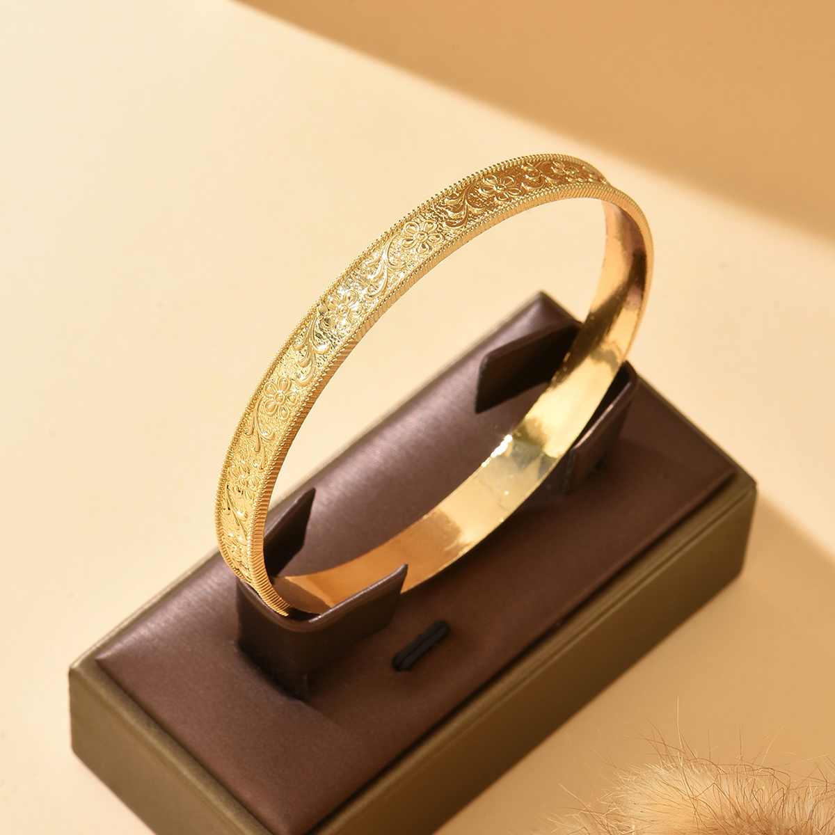 Golden Bride Hand Accessory wi - Men Accessories For Wrist ulasan dan harga